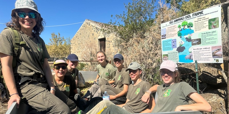 GV's volunteers after the field work